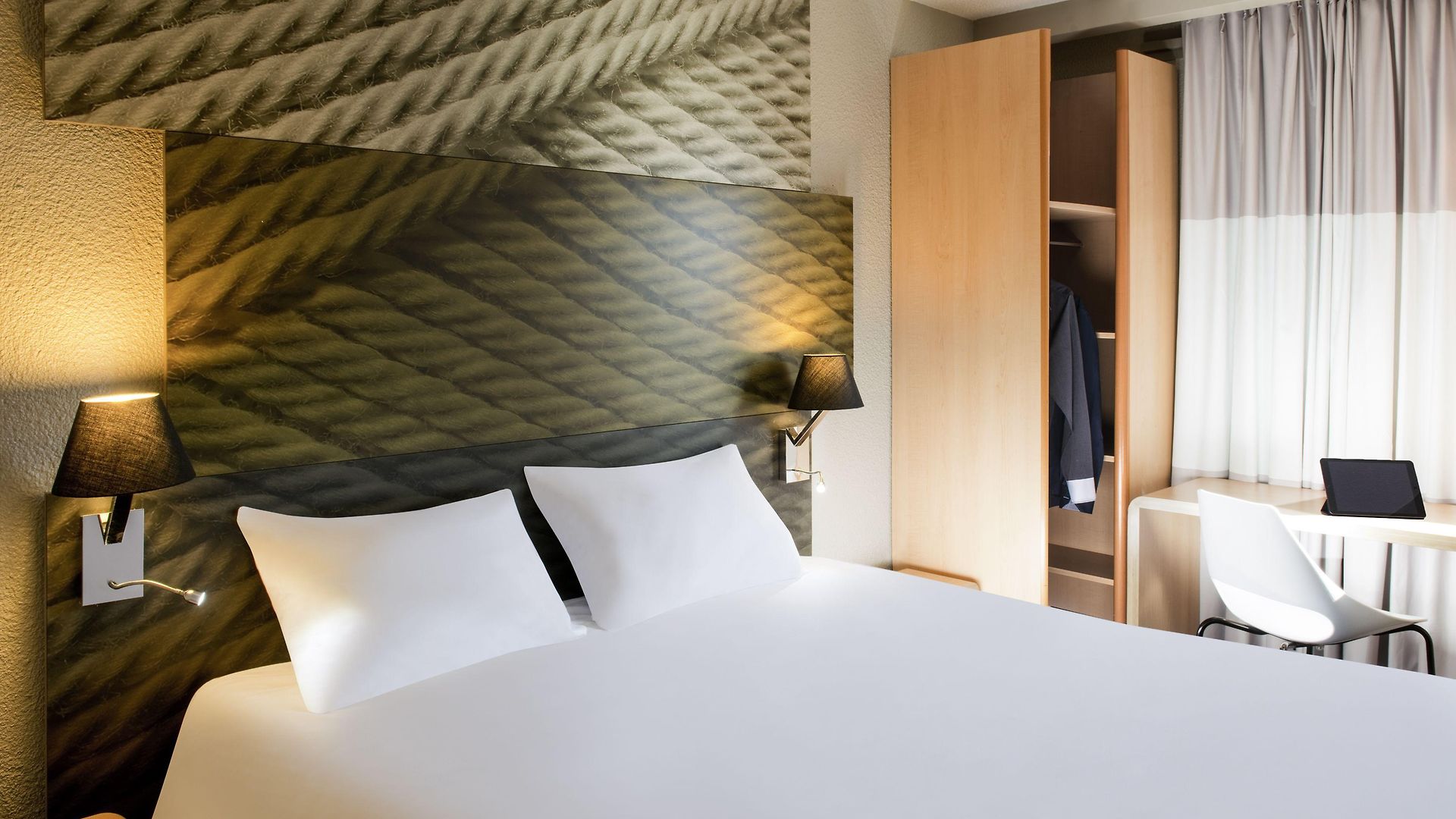 Hotel Ibis Centre 3*