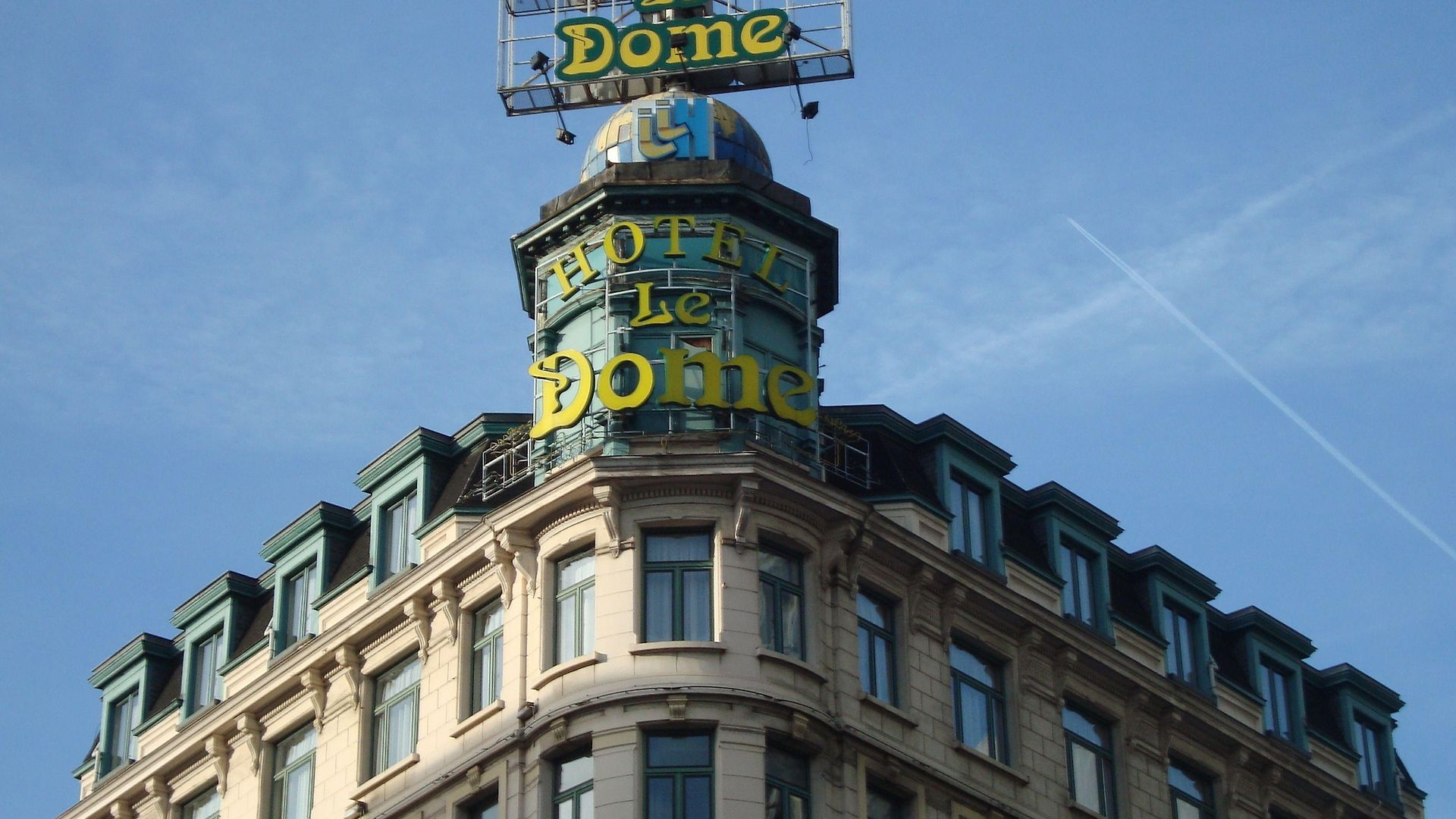 Le Dome Hotel