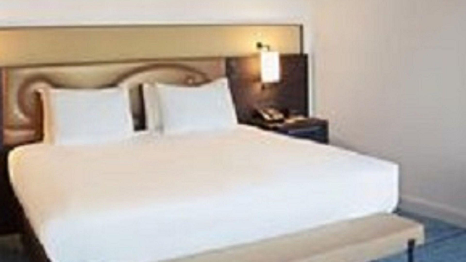 Hilton Grand Place 4*