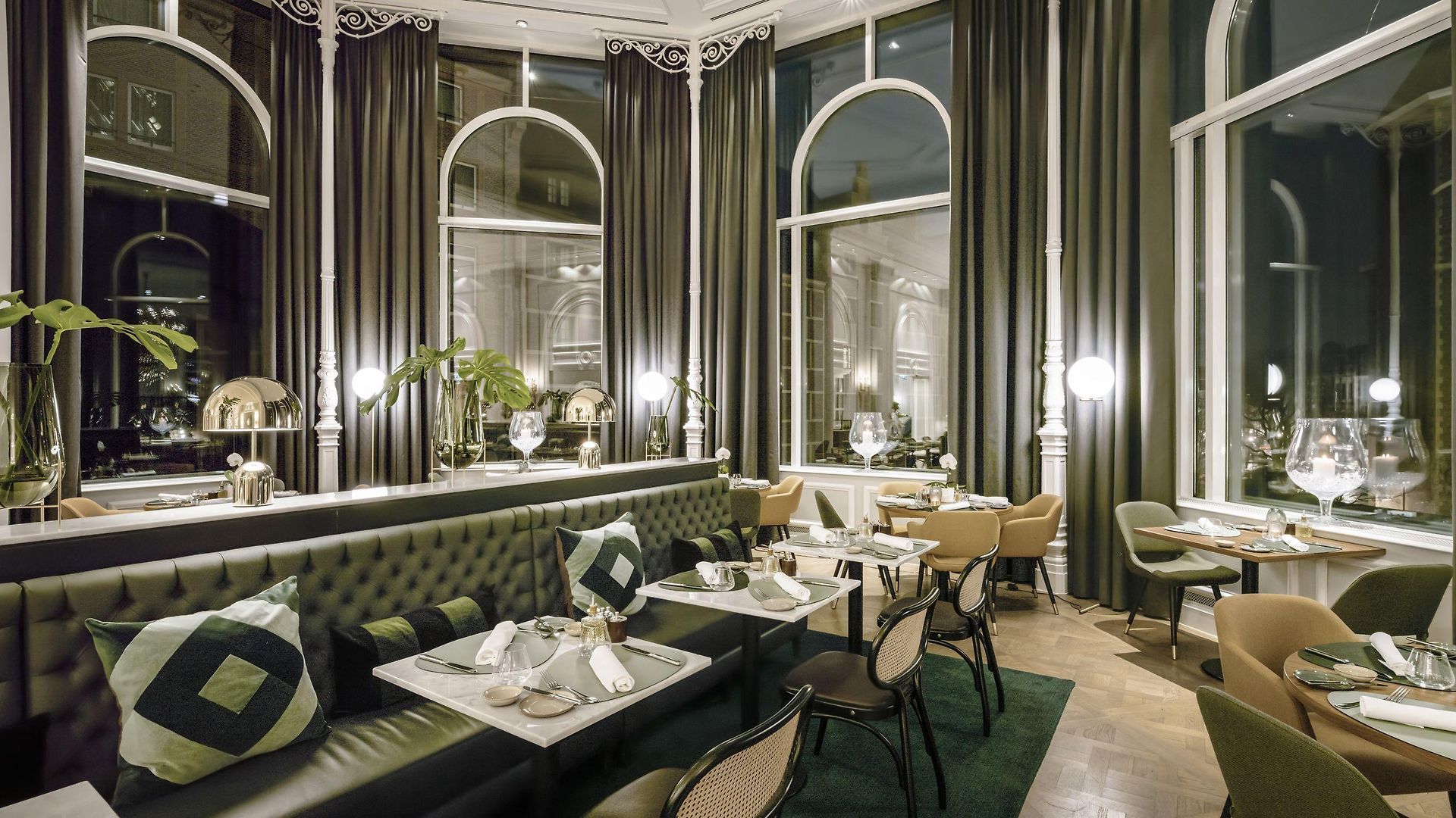 Hotel Hilton Grand Place 4*