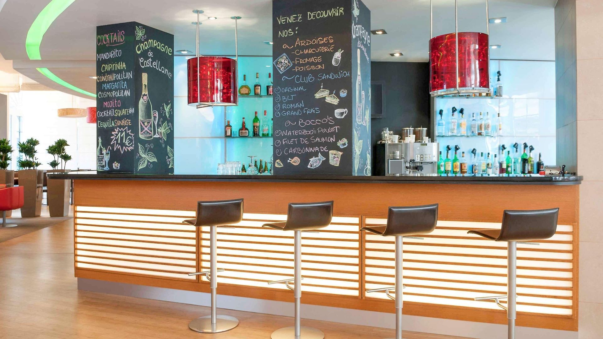 Novotel Off Grand Place 4*