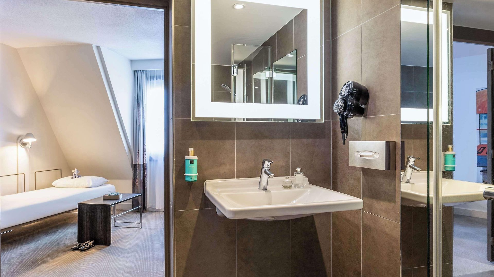Novotel Off Grand Place Hotel
