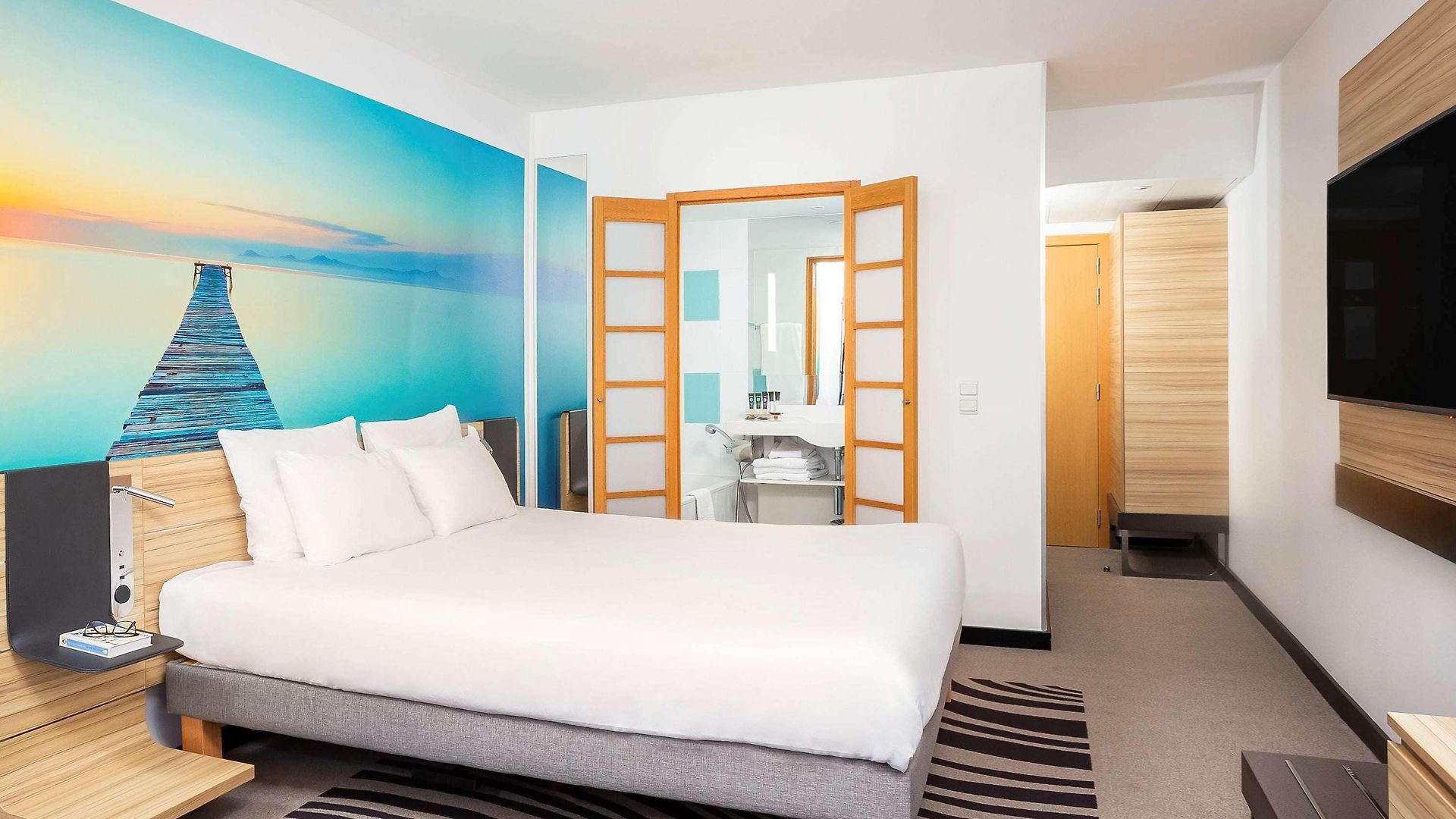 Hotel Novotel Off Grand Place 4*