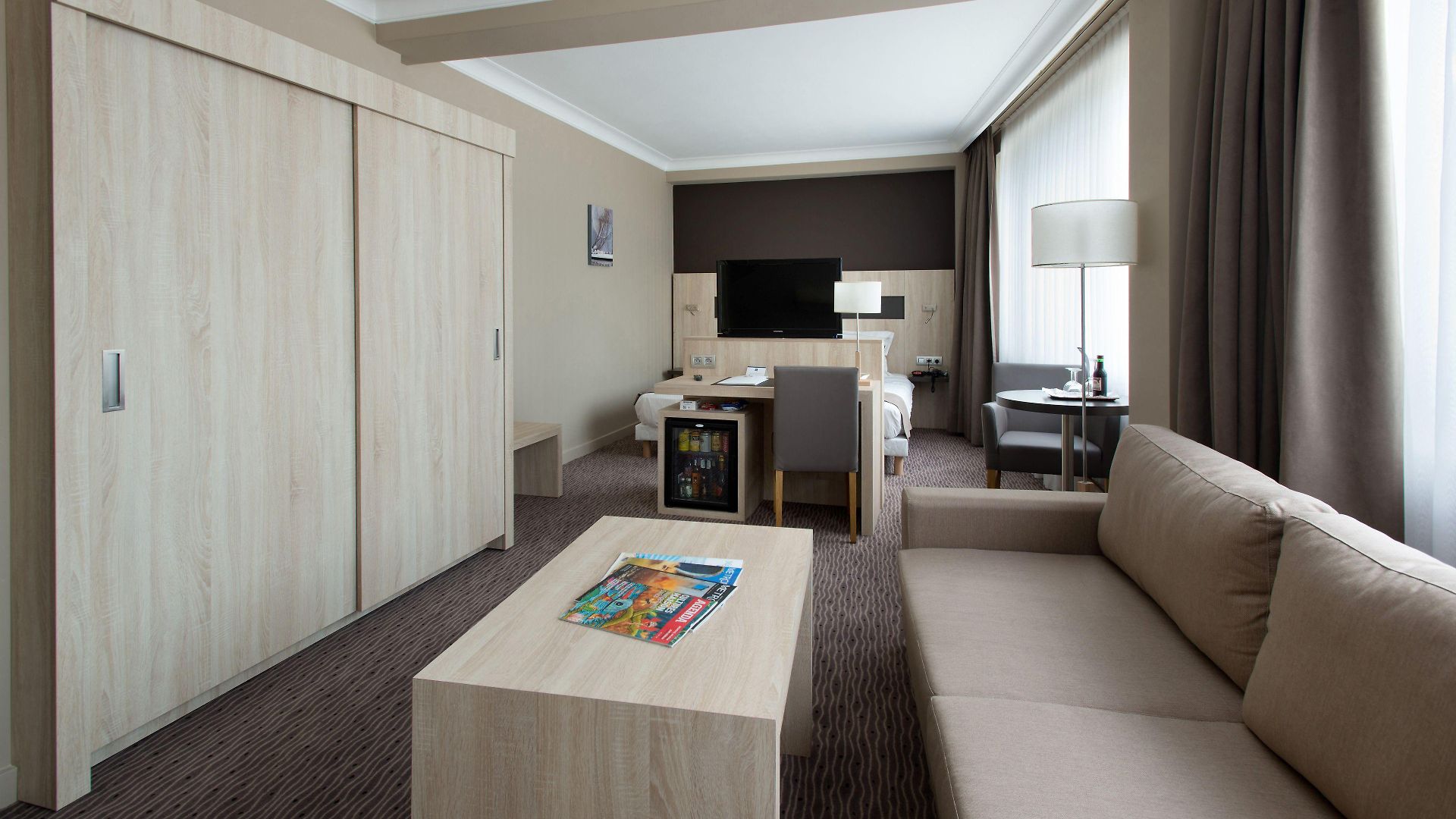 Western Royal Centre Hotel 3*