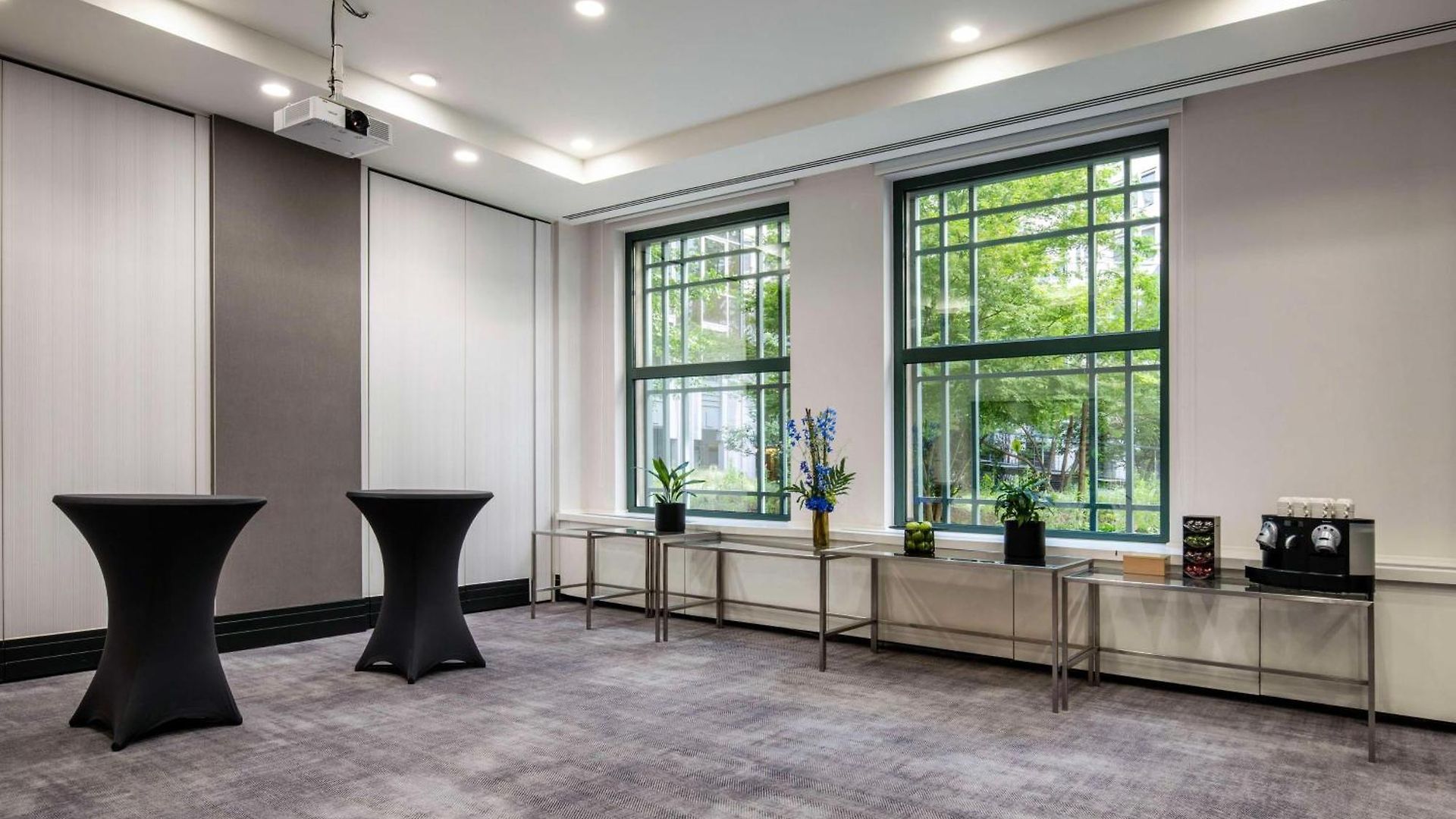 Radisson Collection Grand Place 5*