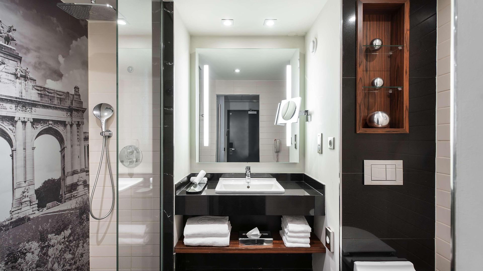 Radisson Collection Grand Place Hotel