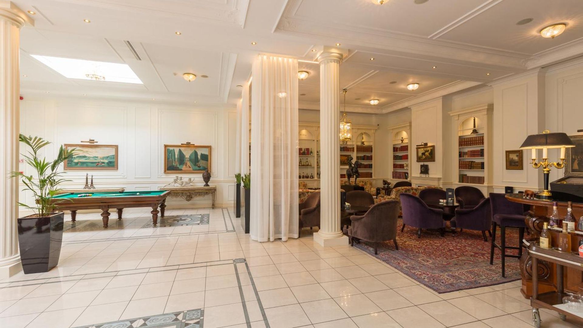 Hotel Stanhope By Thon 5*