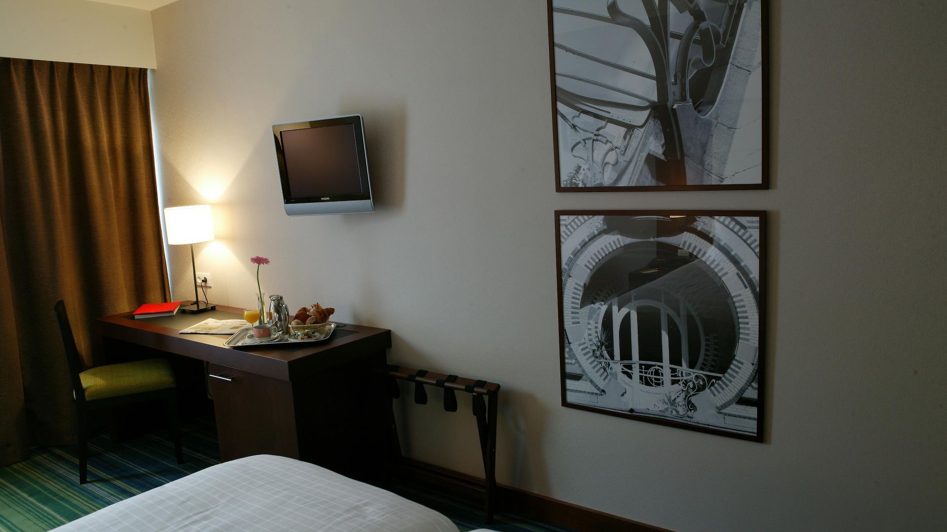 New Charlemagne Hotel 4*