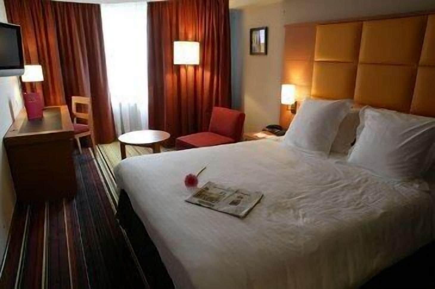 New Charlemagne Hotel