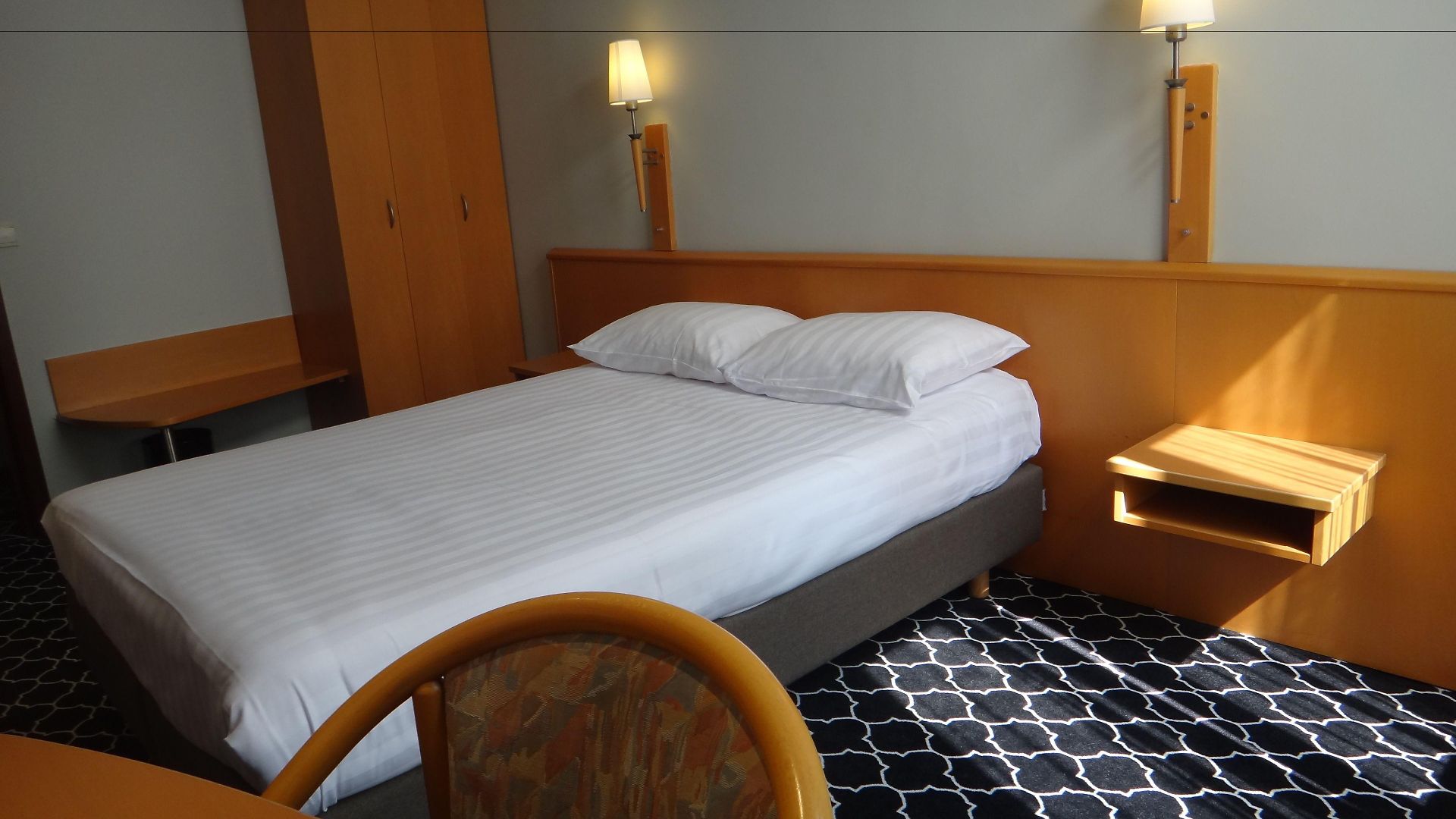 Safestay Grand Place 3*