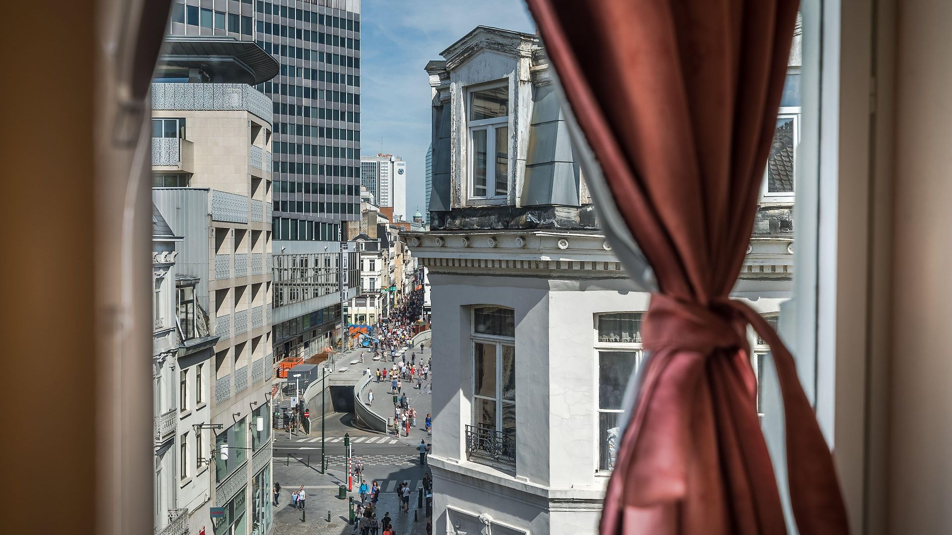 Safestay Grand Place Hotel