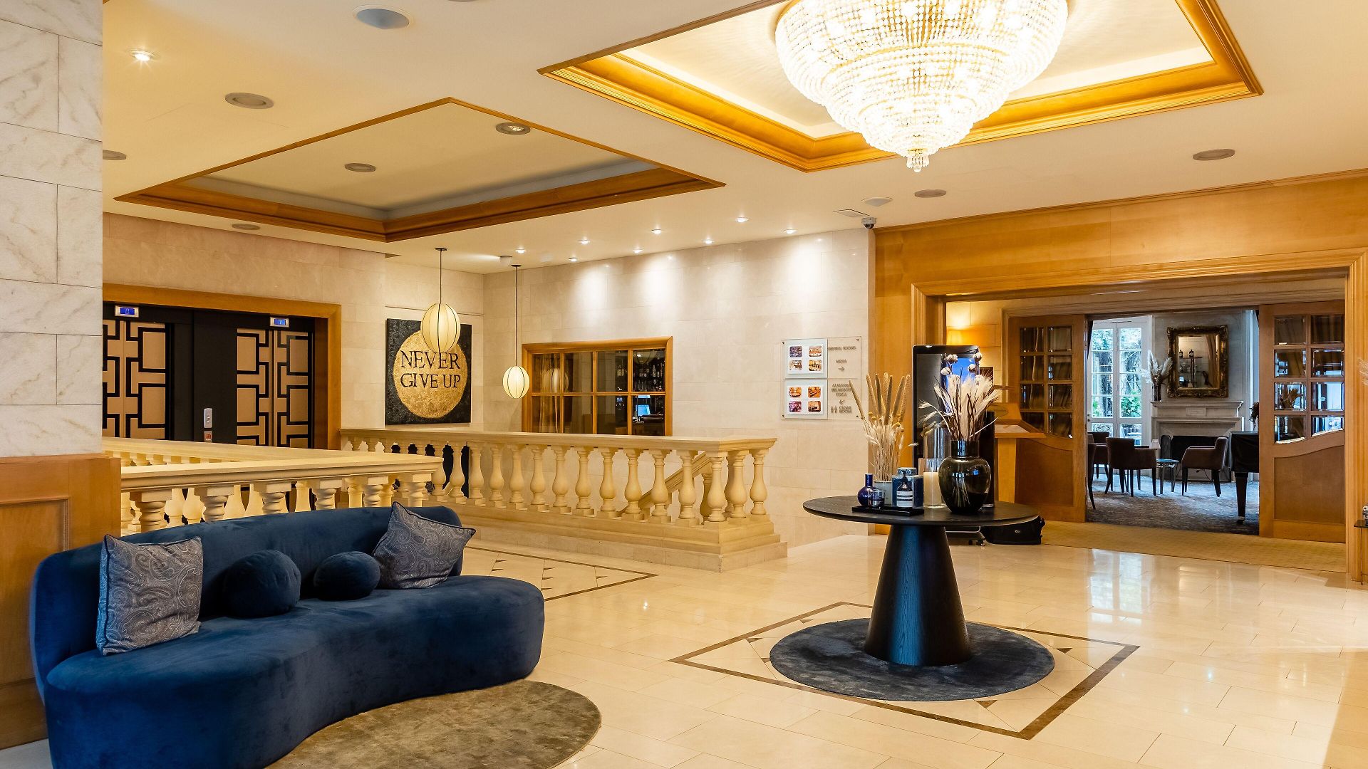 Le Chatelain Hotel
