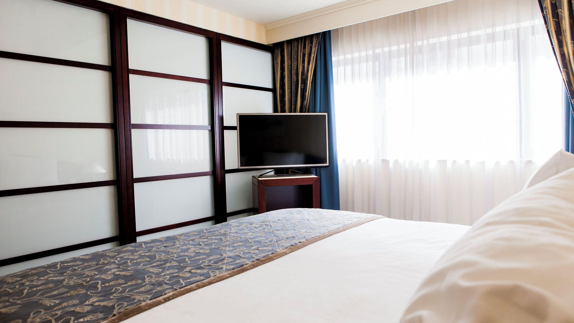 Le Chatelain Hotel