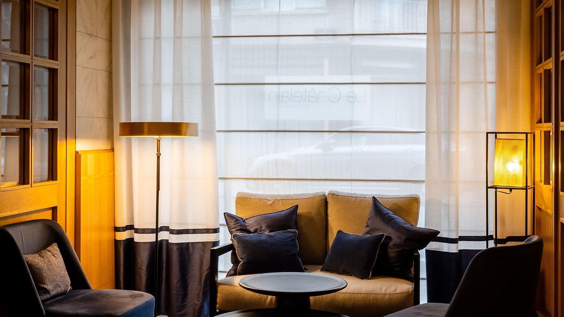 Le Chatelain Hotel 5*