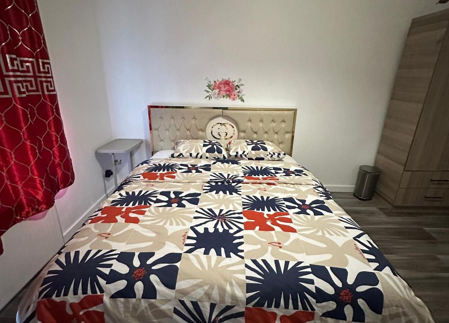 Modern & Comfortable Center Oasis~king Bed ! Apartment *