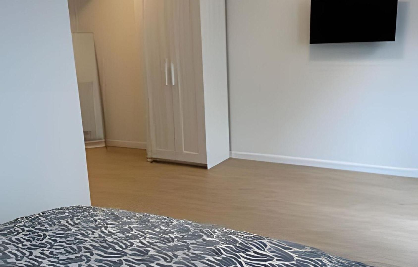 With Ensuite And Garden * Brussels