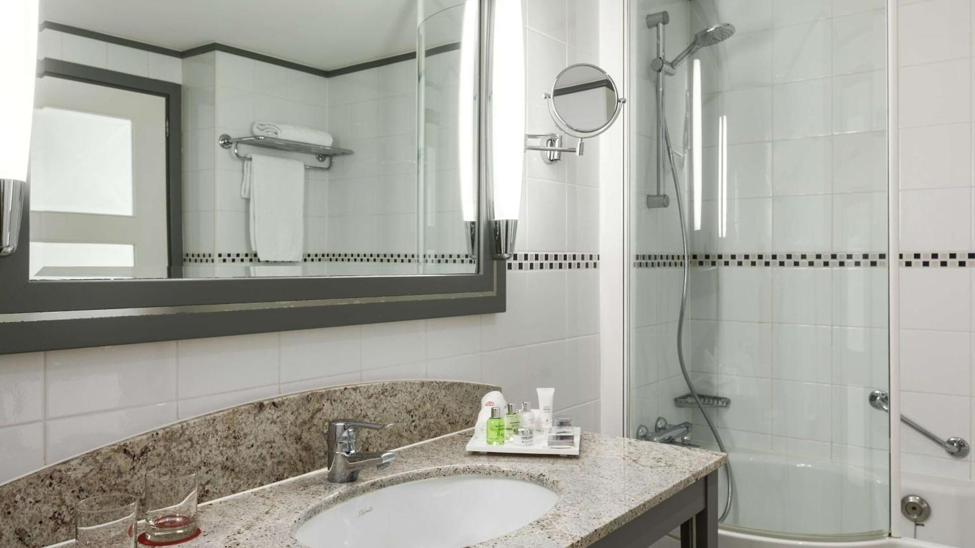 Nh Collection Centre Hotel 4*