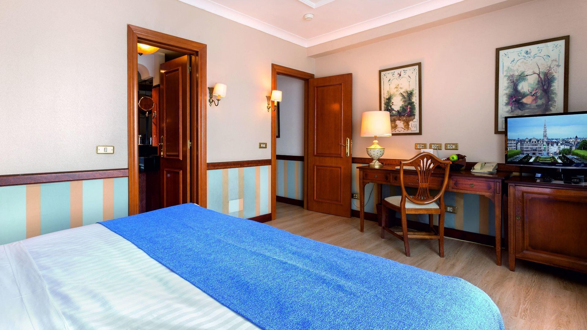 Avenue Louise Trademark Collection By Wyndham Hotel 4*