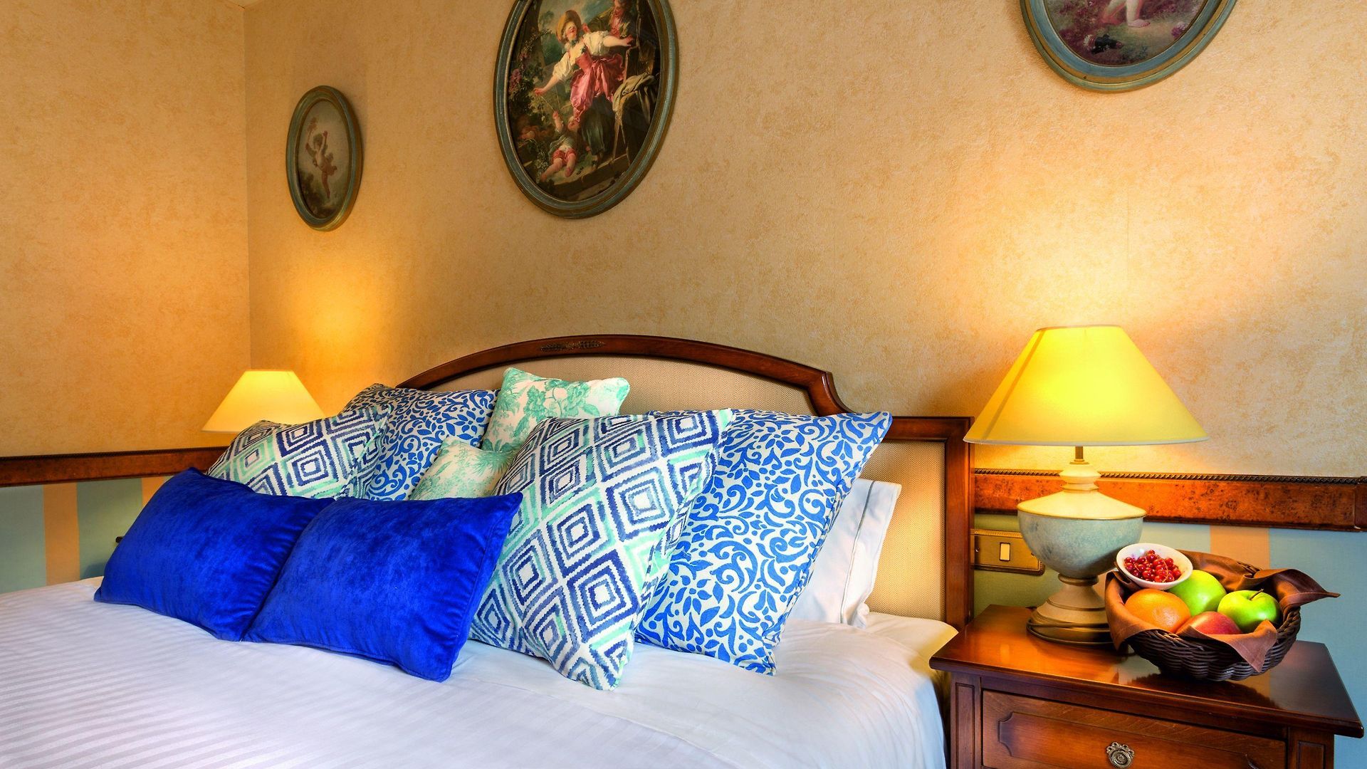 Avenue Louise Trademark Collection By Wyndham Hotel 4*