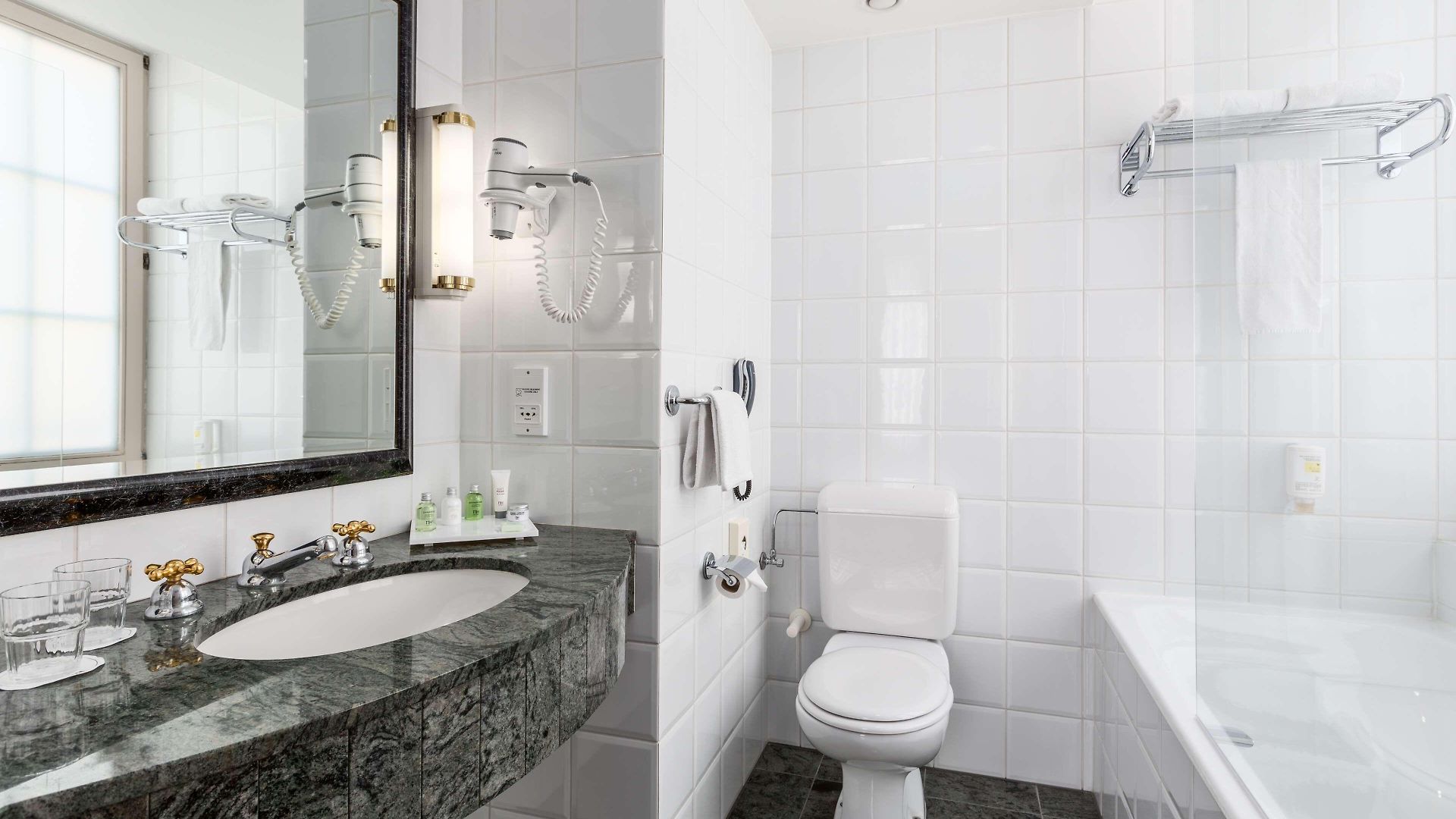 Nh Carrefour De L'europe Hotel 4*