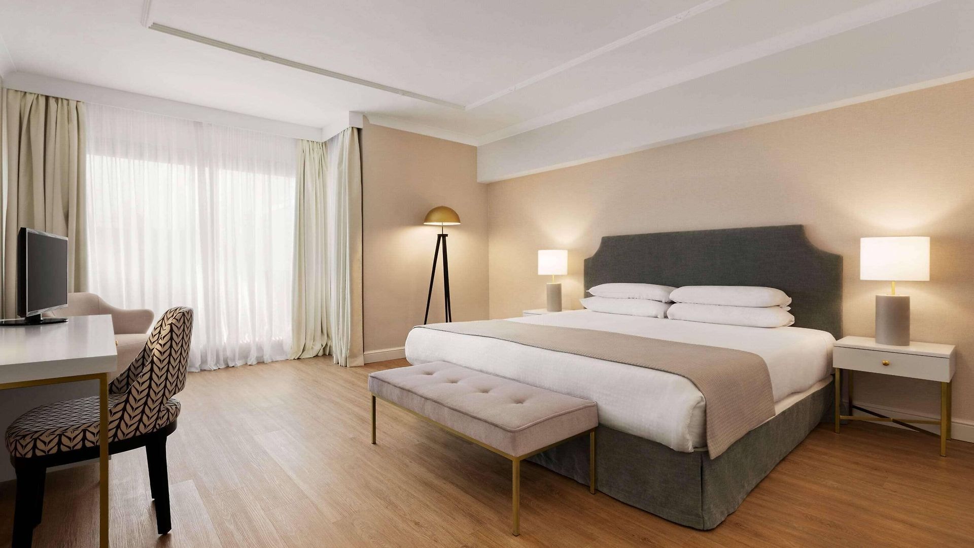 Avenue Louise Trademark Collection By Wyndham