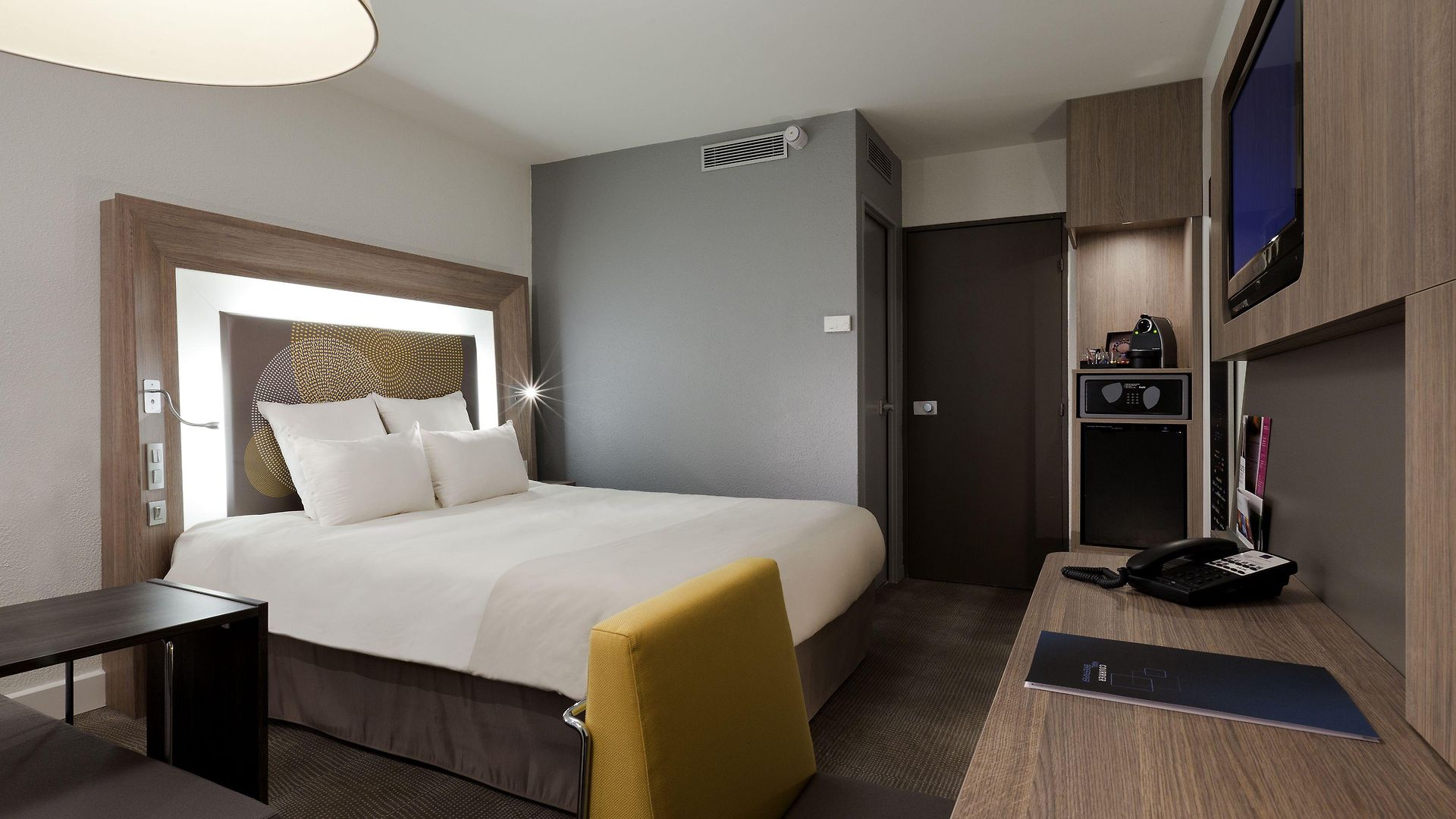 Novotel Centre Hotel
