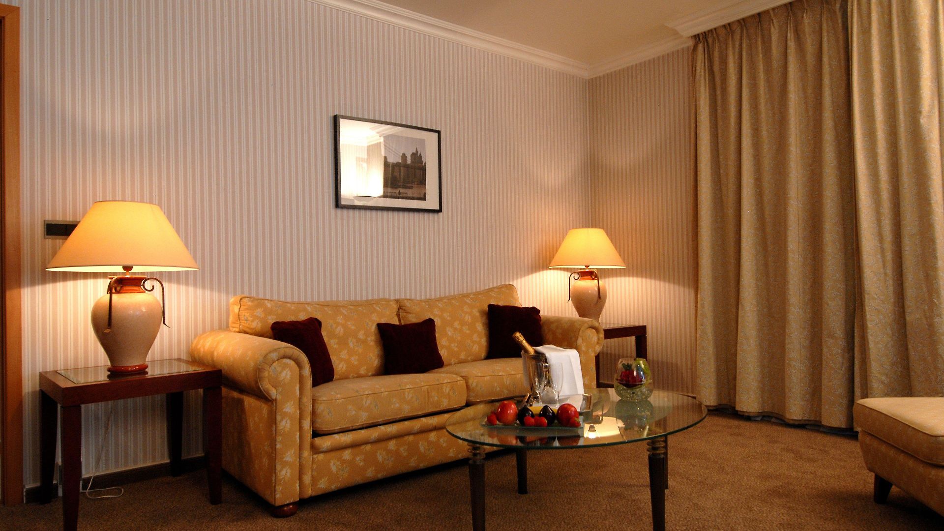 B-aparthotel Ambiorix Aparthotel 4*