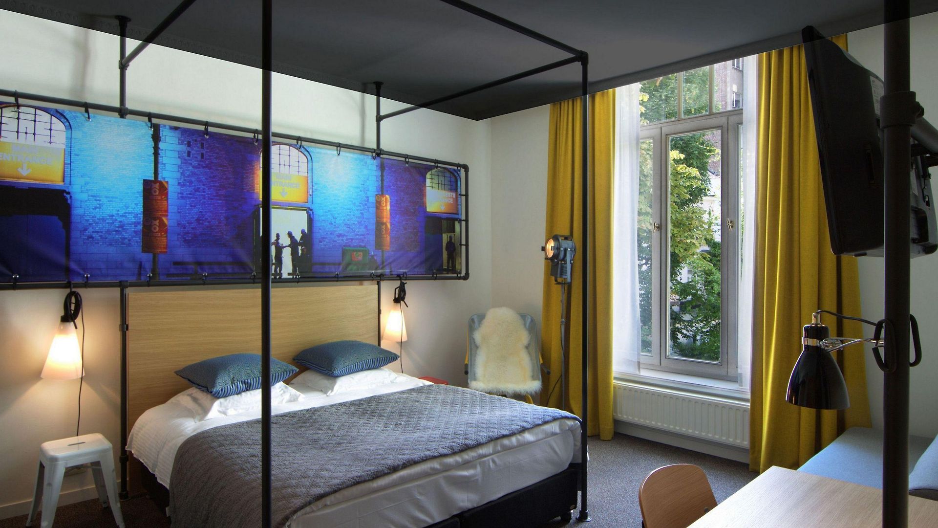 Hotel Zoom 4*