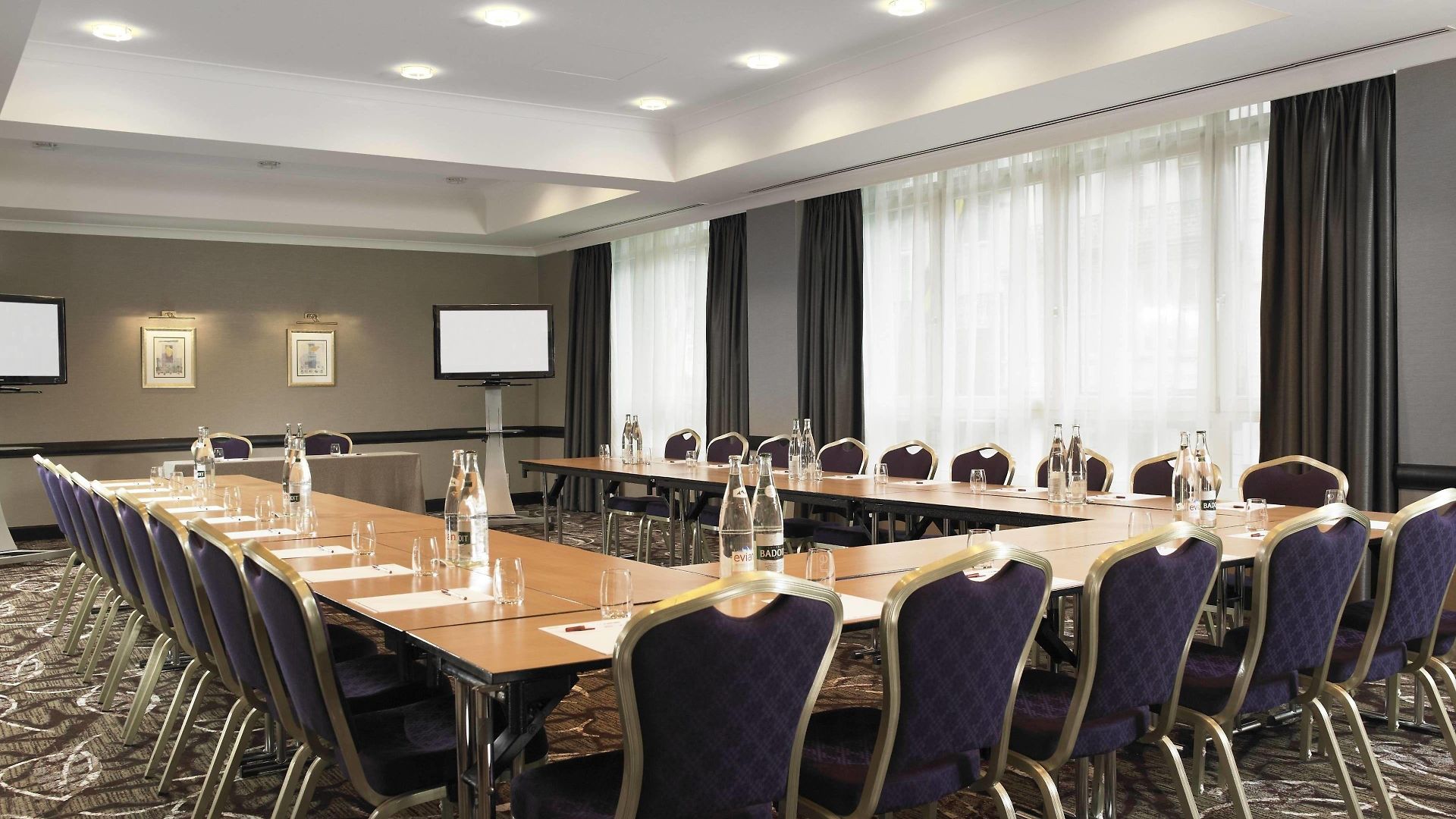 Marriott Grand Place Hotel 4*
