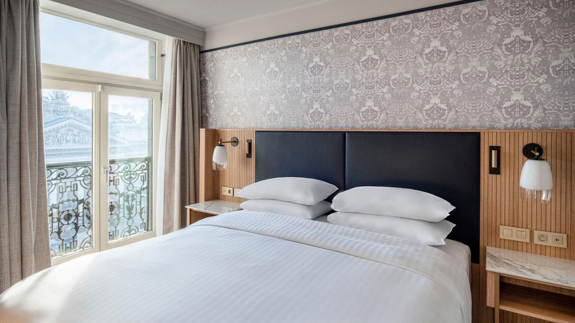 Marriott Grand Place Hotel