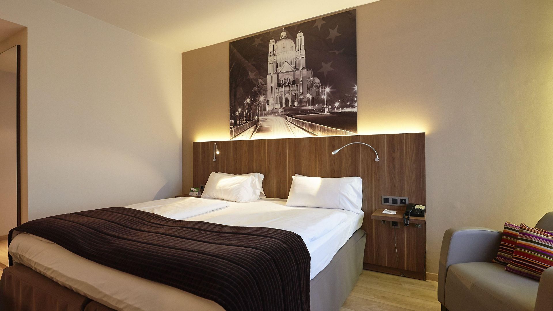 Schuman By Ihg Hotel 4*