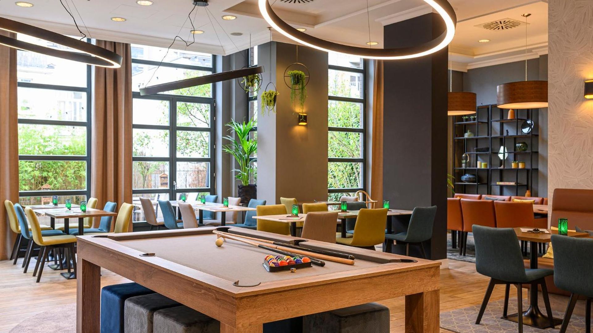 Schuman By Ihg Hotel 4*
