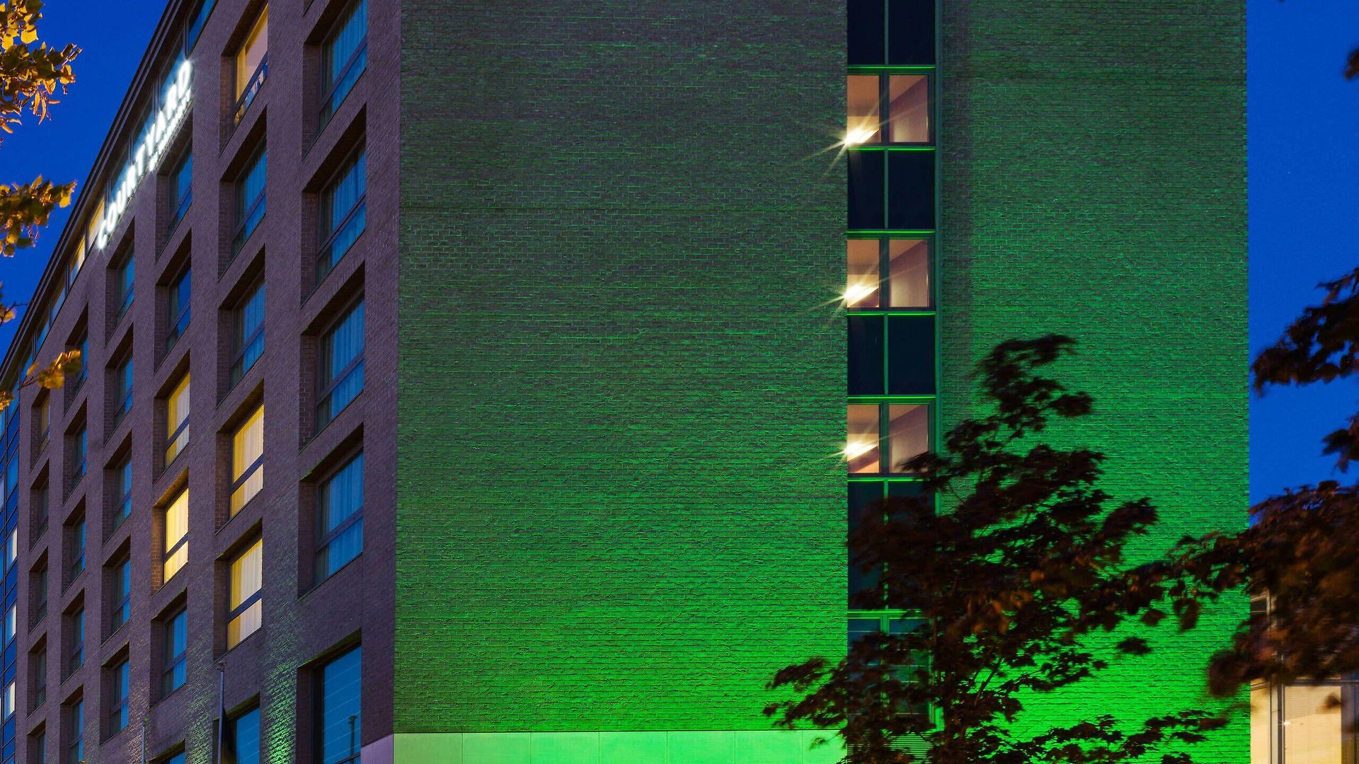 Courtyard By Marriott Hotel 4*