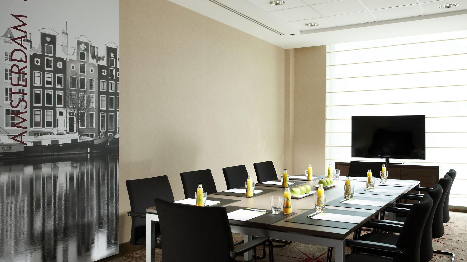 Courtyard By Marriott