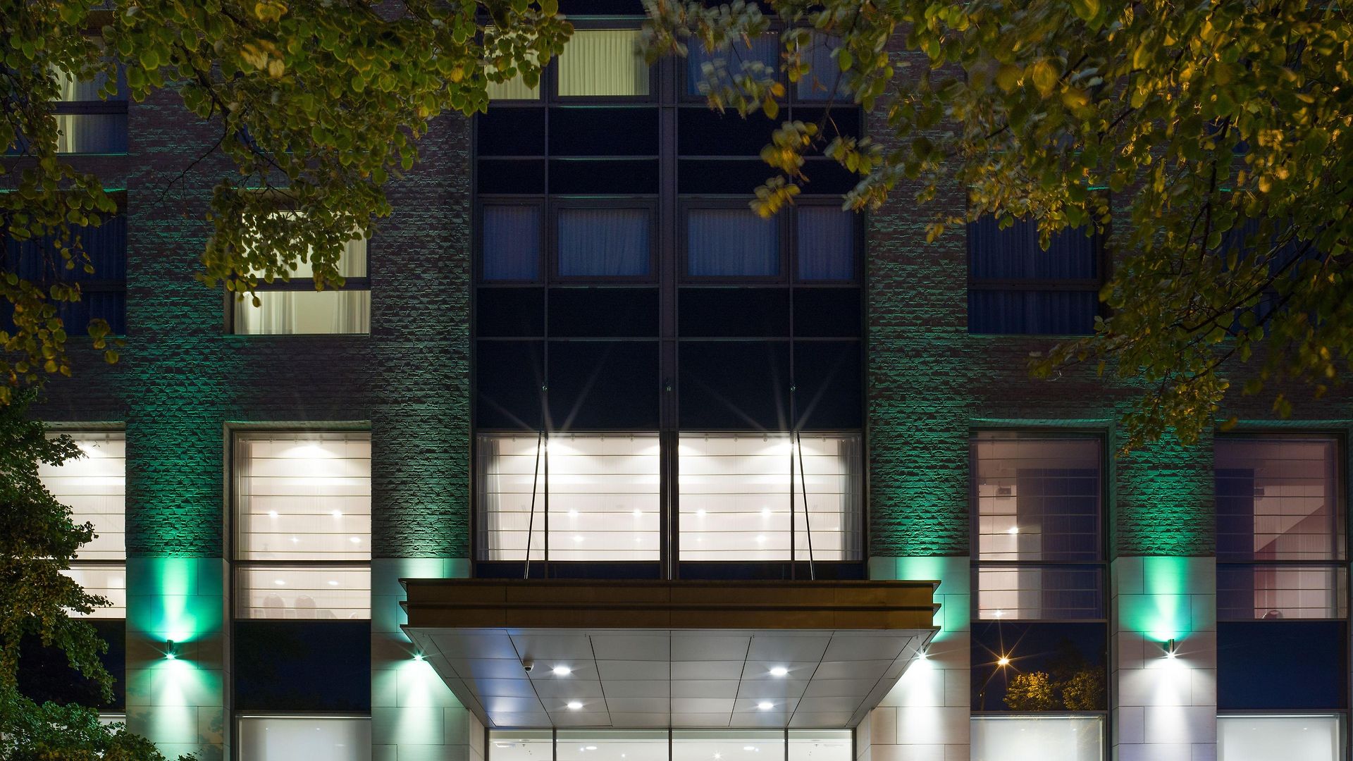 Courtyard By Marriott