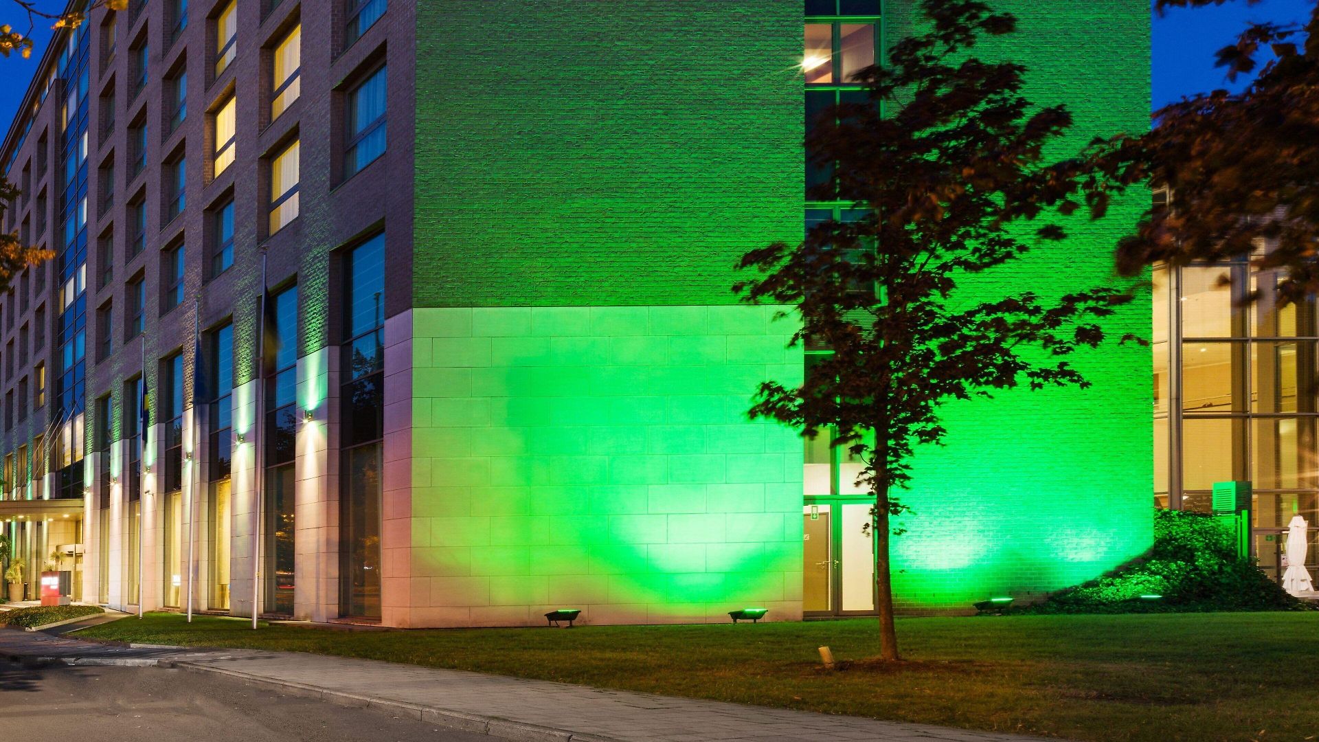 Courtyard By Marriott 4*