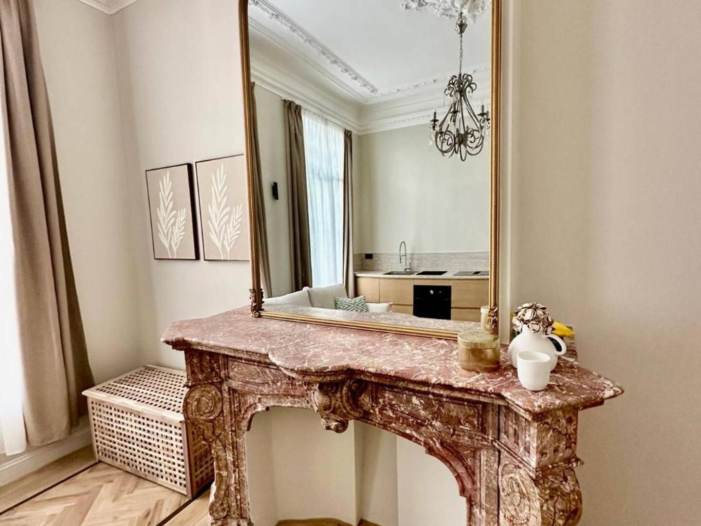 Apartment Charm And Comfort