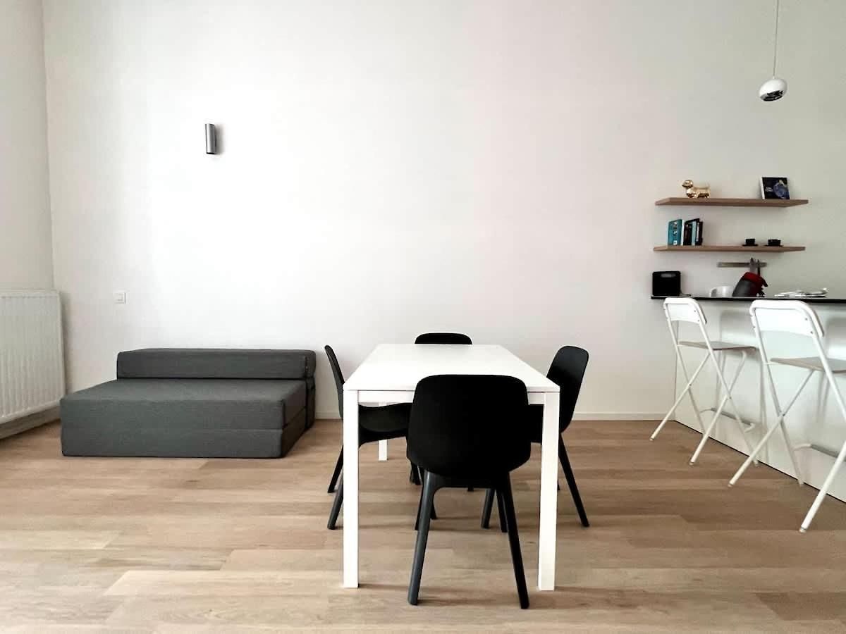 Spacious Loft Up To 4 Guests Comfort & Style In *
