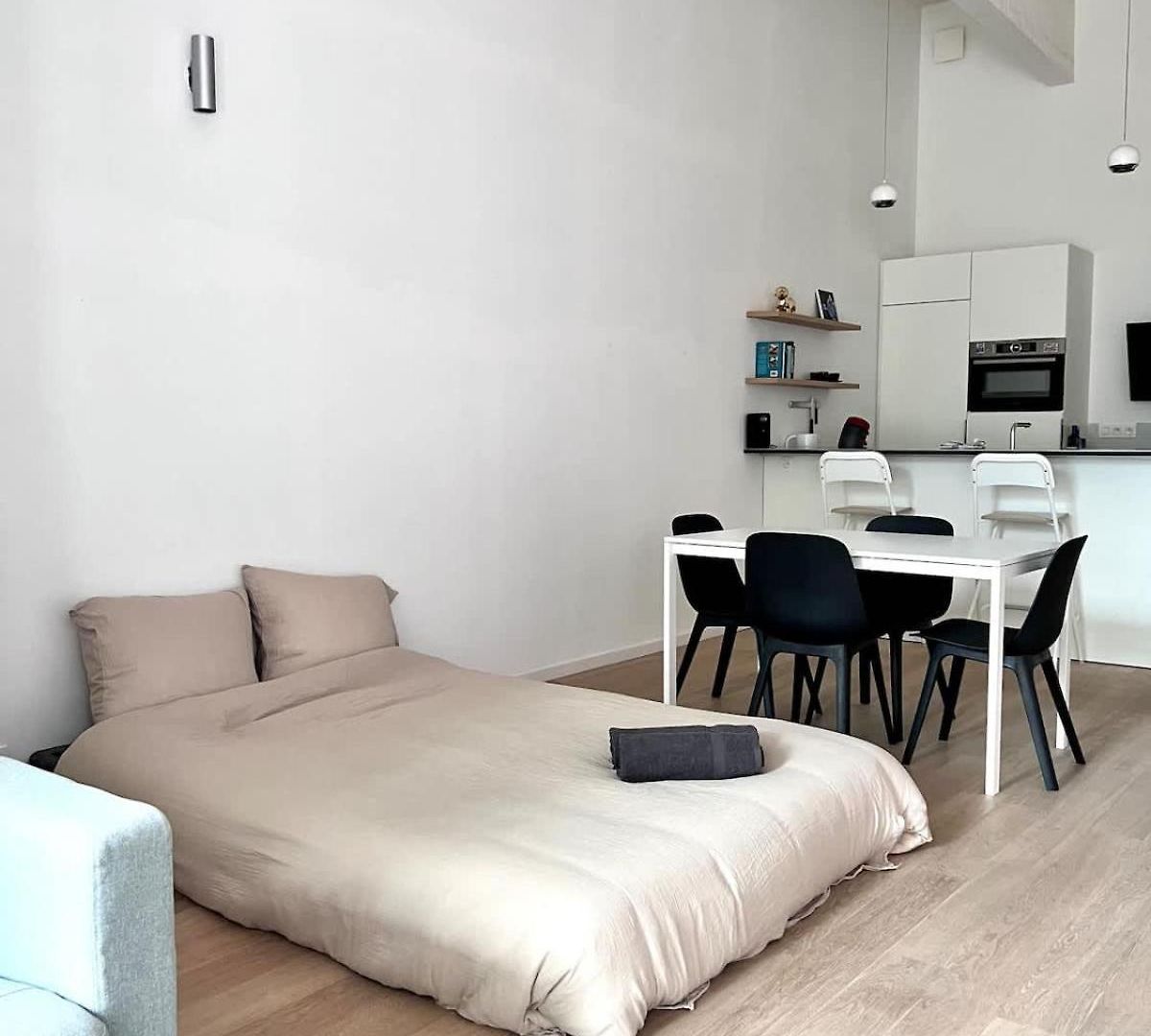 Spacious Loft Up To 4 Guests Comfort & Style In *