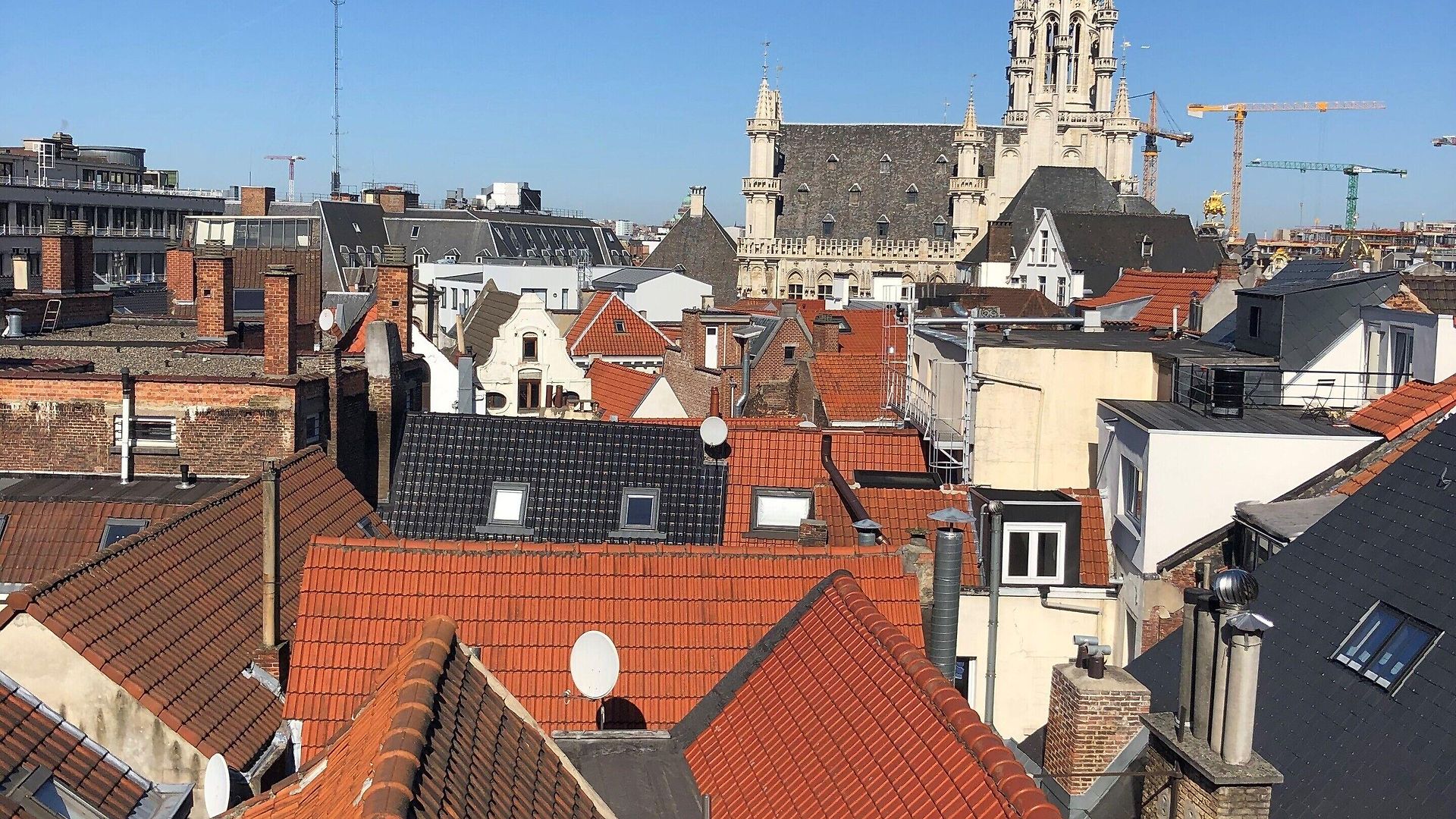 Alma Grand Place Hotel