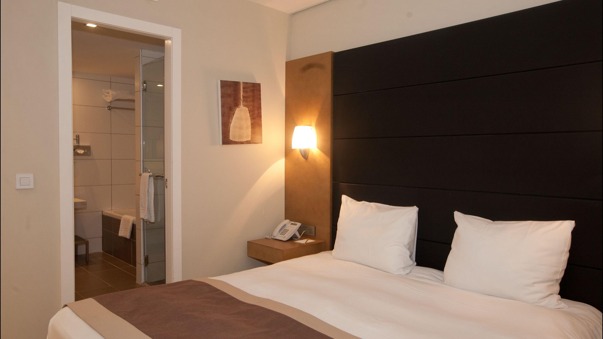 B-aparthotel Grand Place 4*