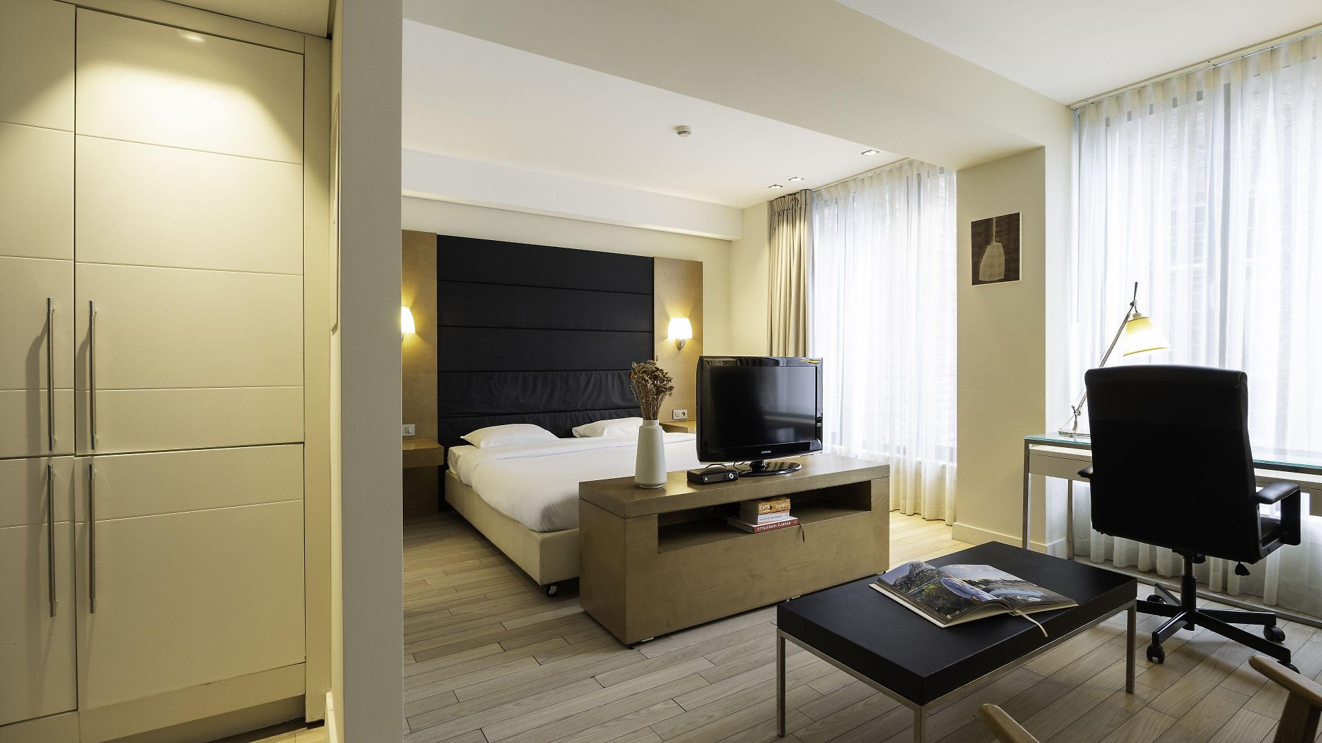 B-aparthotel Grand Place