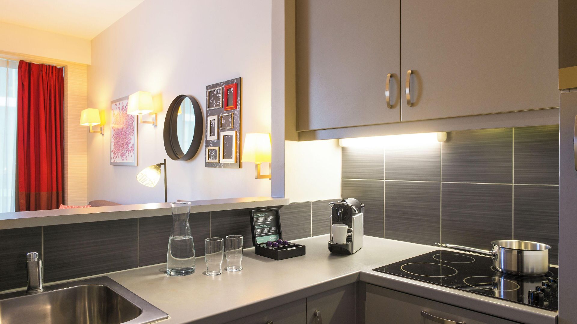 Adagio Grand Place Aparthotel 4*