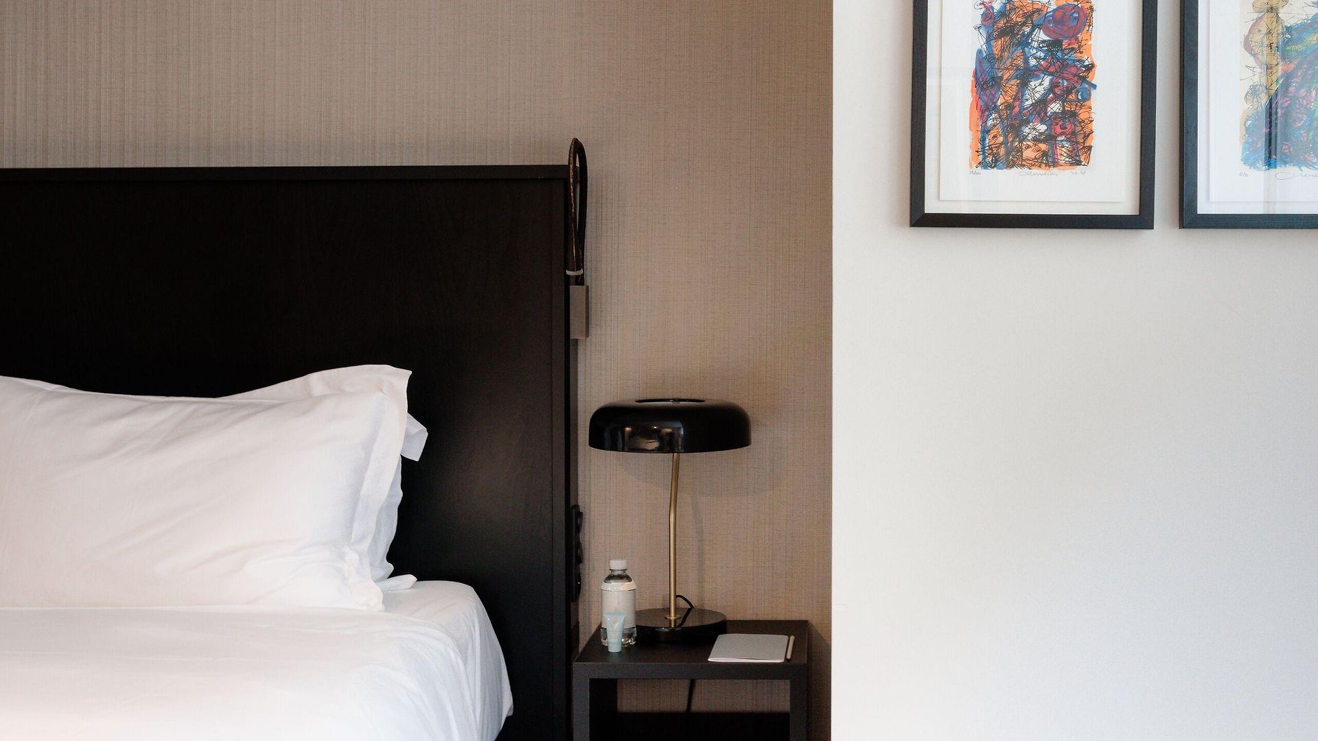 Pillows Centre Hotel 4*