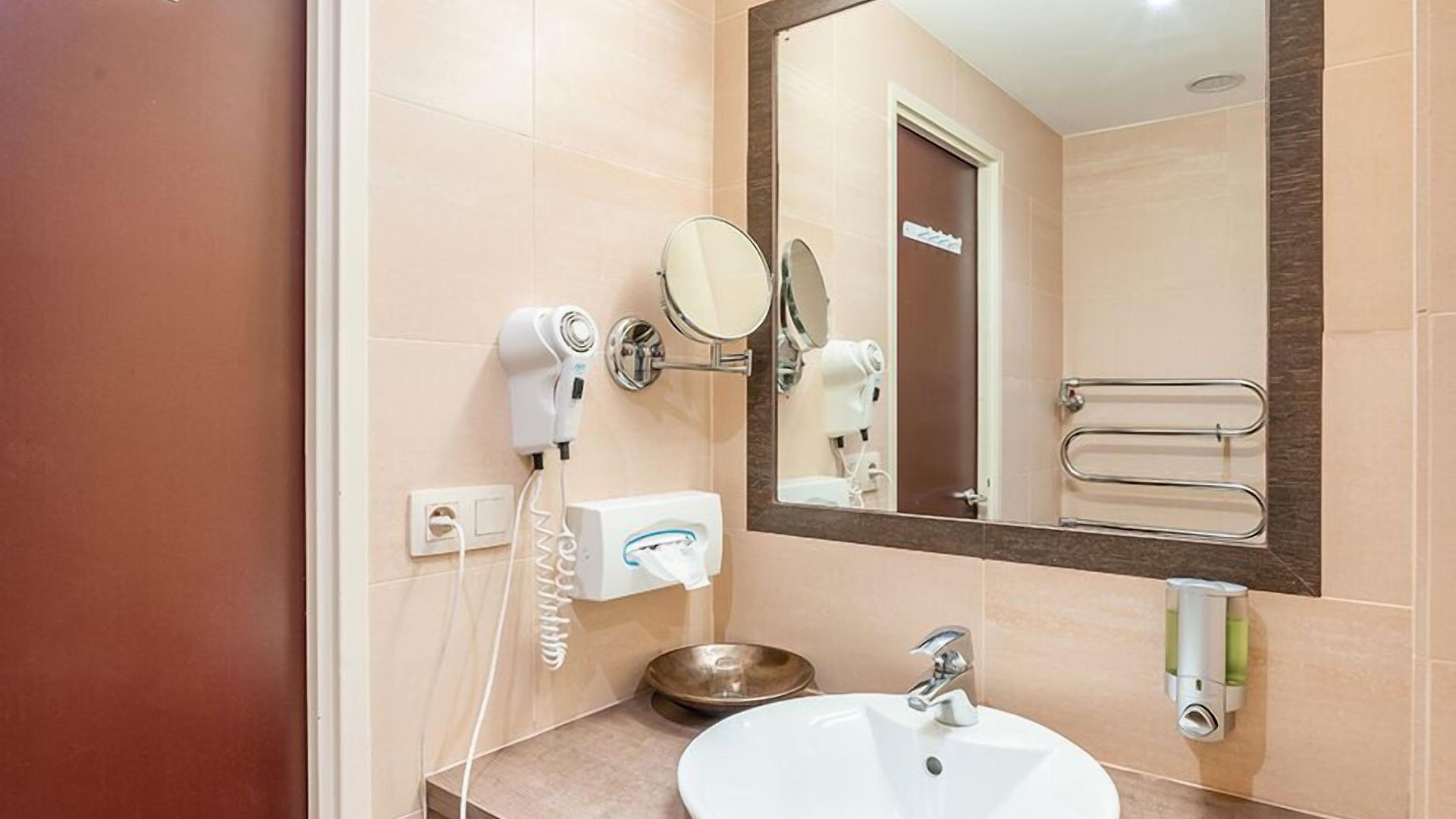 La Legende Hotel 3*