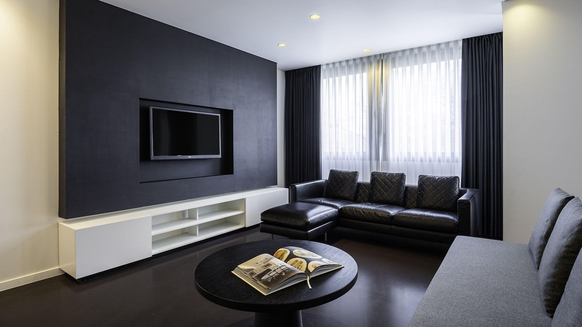 B-aparthotel Regent 4*