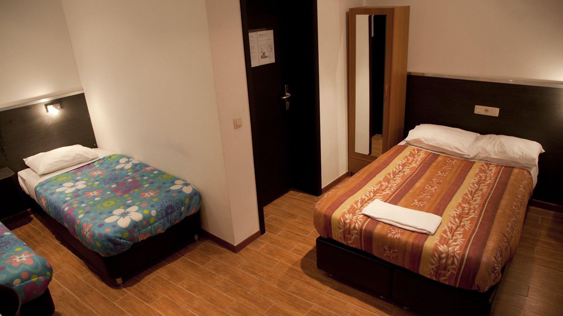 Hotel Barry 2*