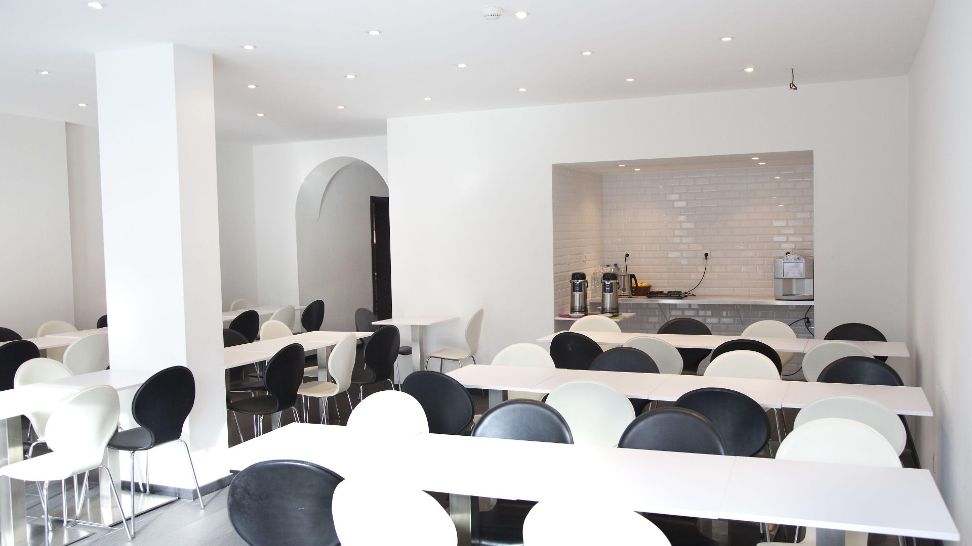 Barry Hotel 2*