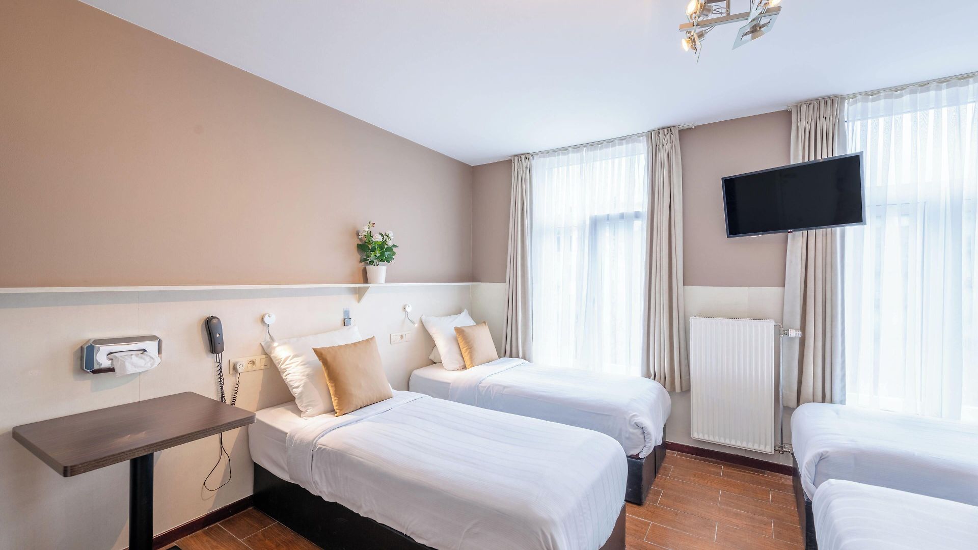 Barry Hotel