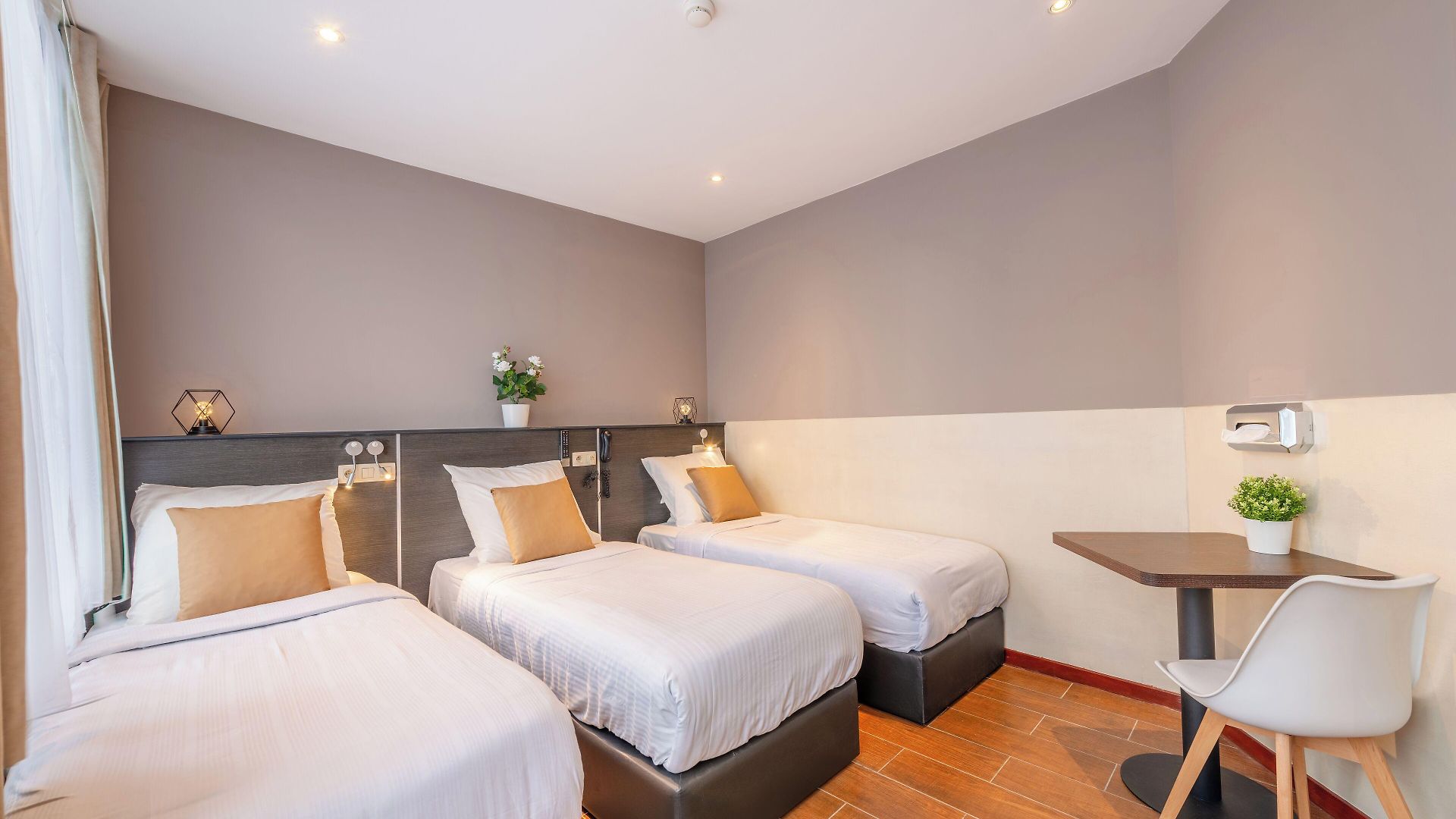 Barry Hotel 2*